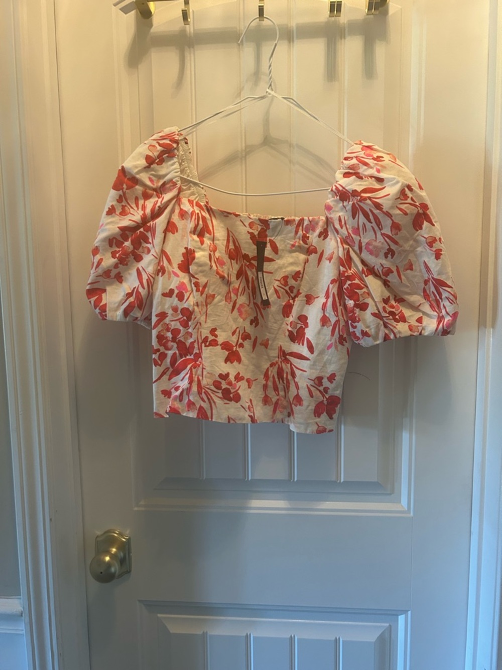Banana Republic Cream Crop Top with Coral Floral Print and Puff Sleeves